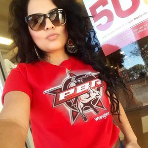 Meet your Posher, Mayrene